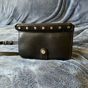Henri Bendel purse